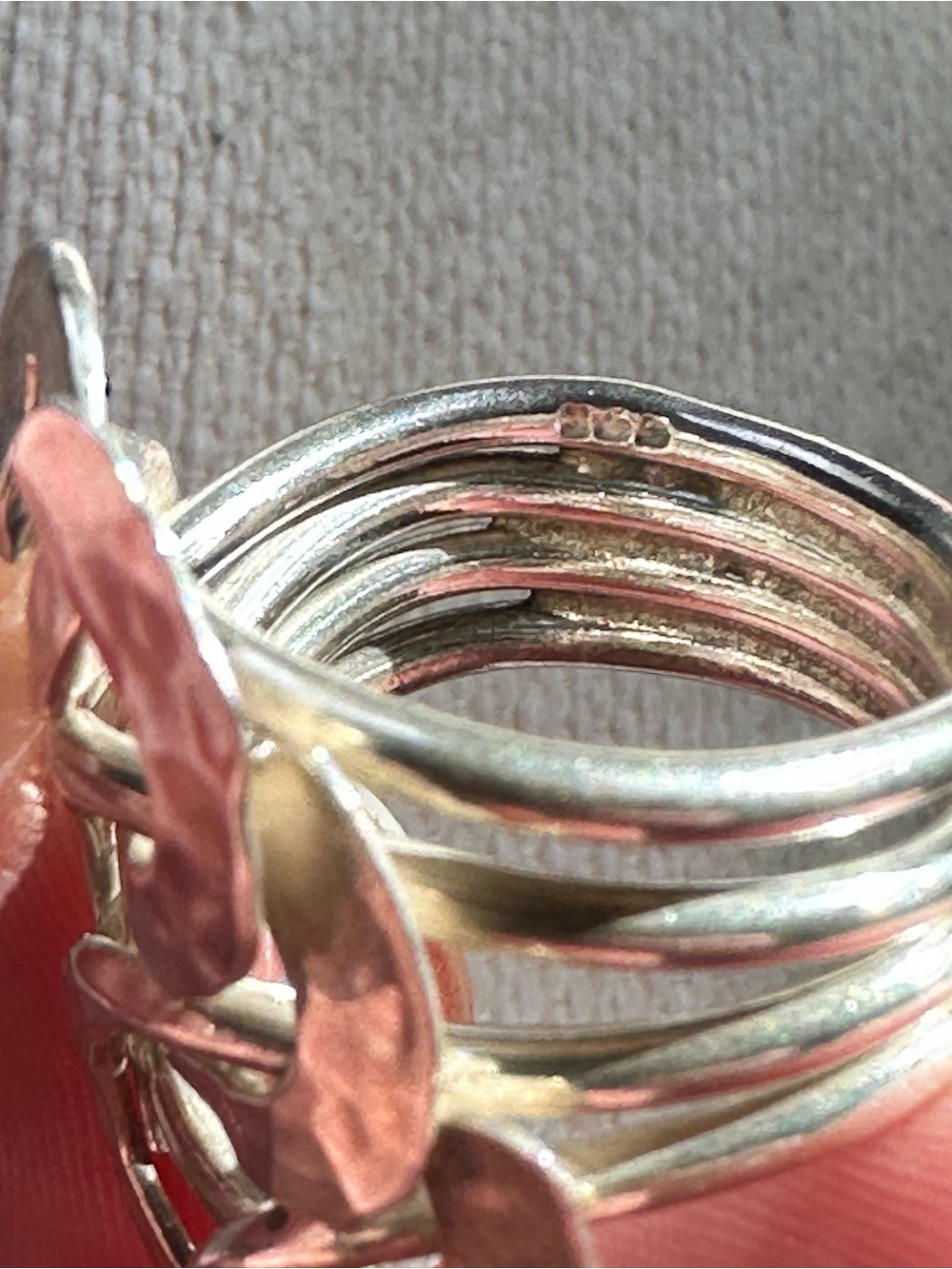 Elegant hammered silver swirl design ring - size 7 - Picture 6 of 6